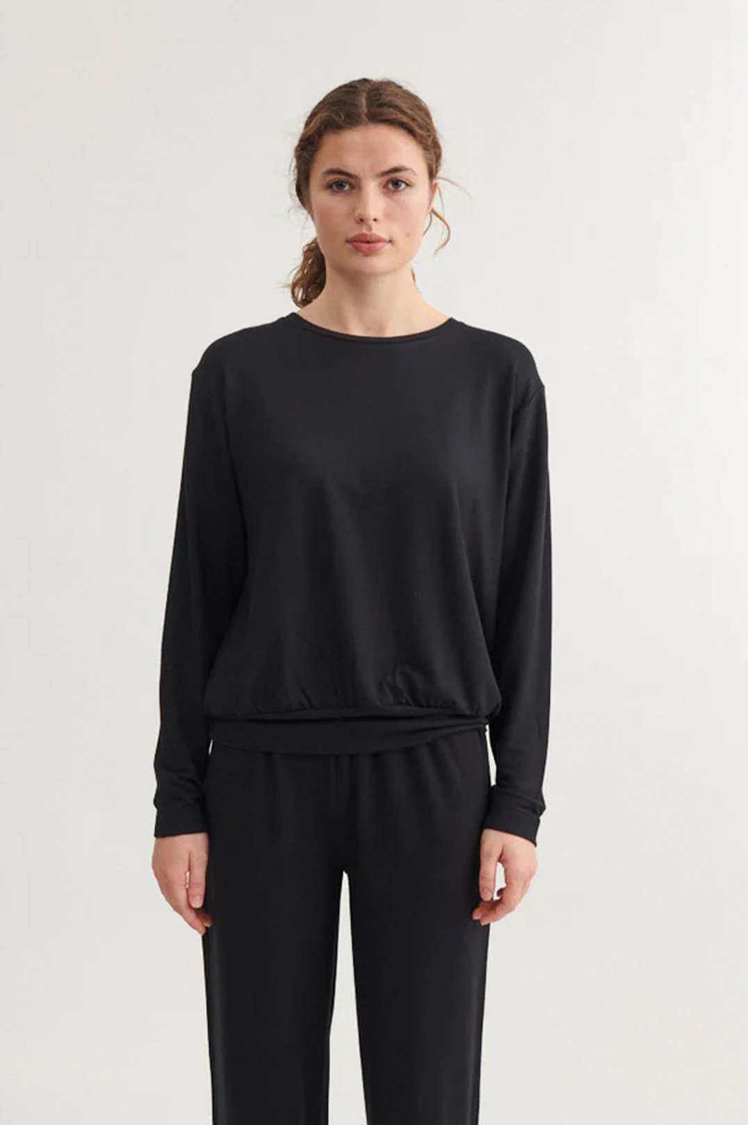 basic-apparel-sadie-blouse-black-damen-bluse-modal-locker image 1