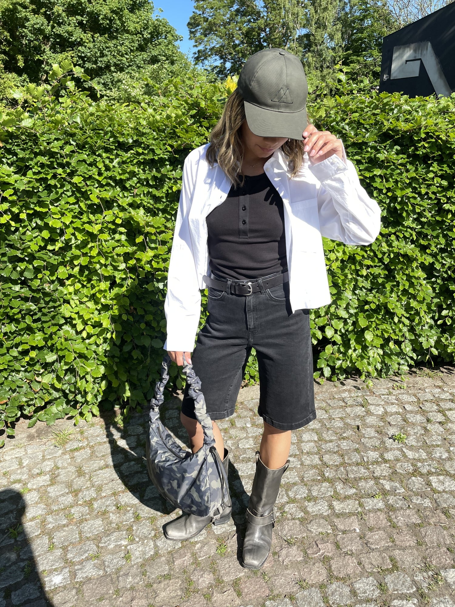 basic-apparel-silje-bluse-bright-white-cropped-bio-baumwolle image 2