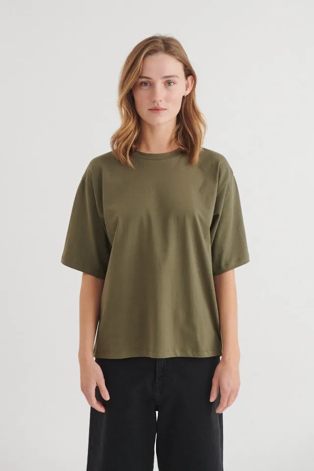basic-apparel-raja-tee-damen-t-shirt-army-oversize-bio image 1