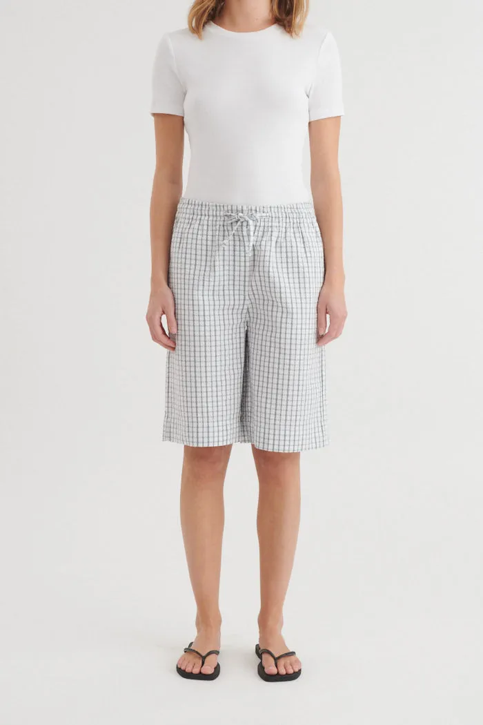 basic-apparel-asta-shorts-w-white-asphalt-bio-baumwolle image 1