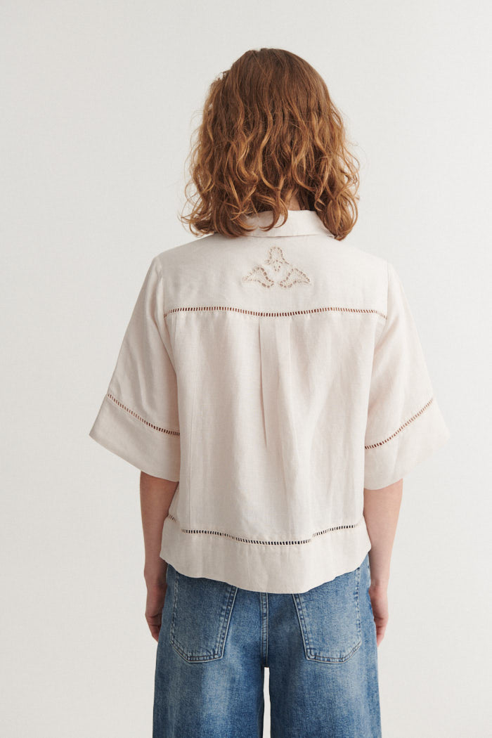 basic-apparel-arina-ss-shirt-ba433-01-kurzarmbluse-moonbeam-leinen image 4
