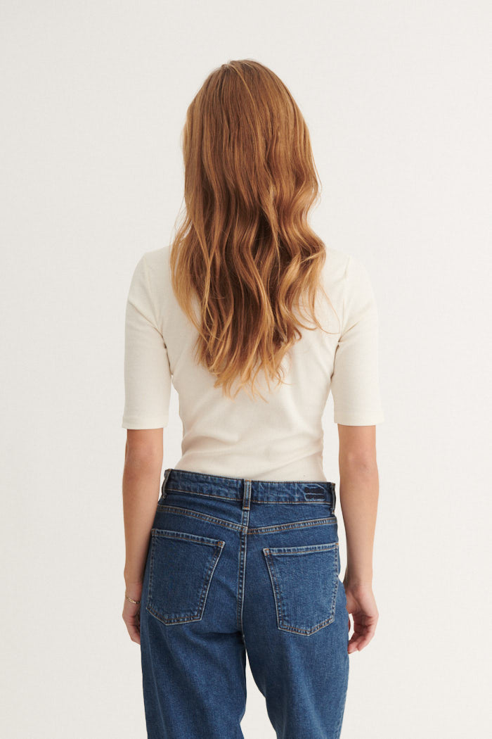 basic-apparel-ludmilla-v-neck-ba146-03-t-shirt-whisper-white image 4