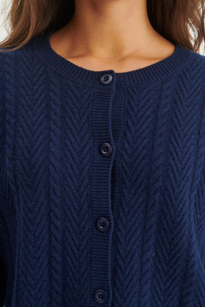 basic-apparel-selem-cable-cardigan-merino-navy image 4