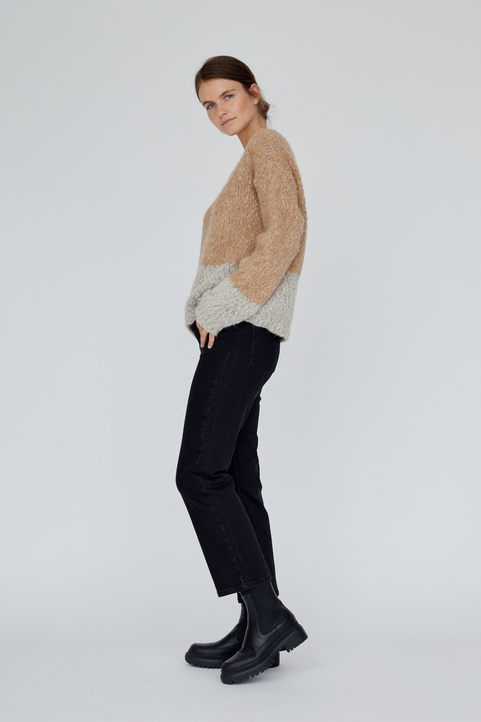 basic-apparel-pelucia-cable-stripe-pullover-caroline-rose-alpaka image 3