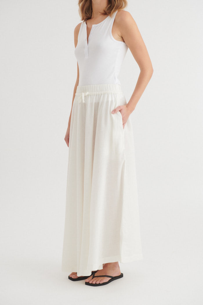 basic-apparel-carina-skirt-rock-bright-white-leinen image 2
