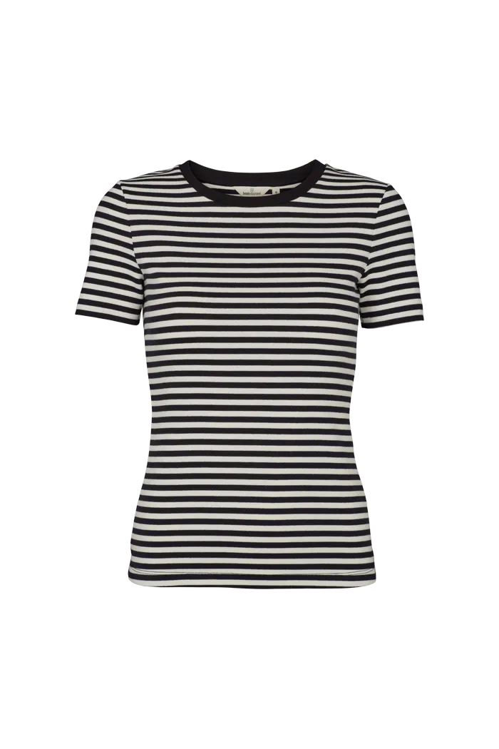 basic-apparel-ludmilla-o-neck-t-shirt-whisper-white-bio-baumwolle image 1