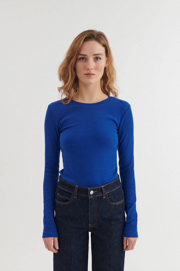 basic-apparel-ludmilla-ls-tee-shirt-blau-bio-baumwolle image 1