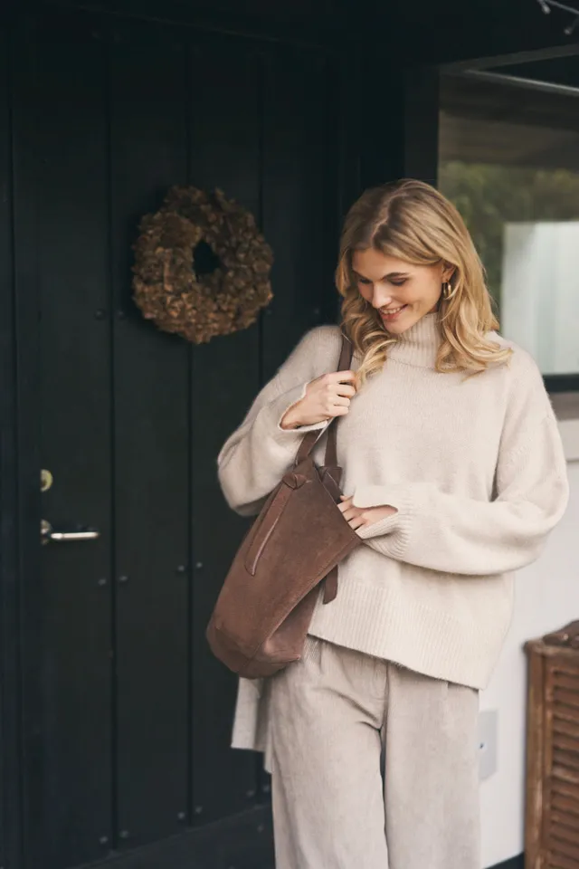 care-by-me-maria-rollkragenpullover-kaschmir-braun image 1