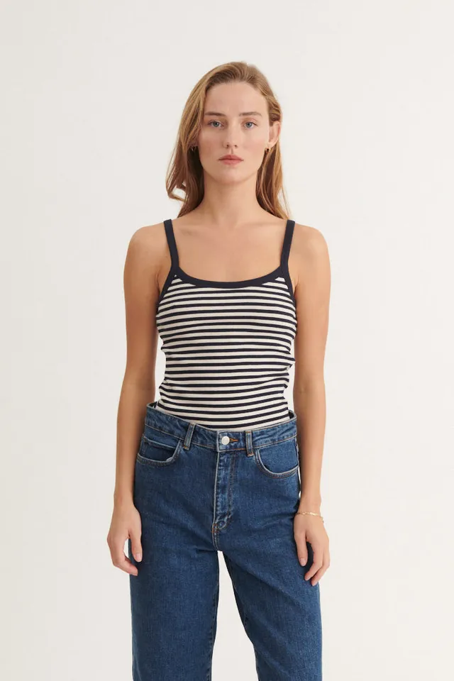 basic-apparel-ludmilla-top-damen-birch-navy-bio image 1