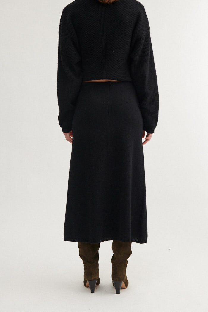 basic-apparel-lise-3-4-skirt-strickrock-black-recyclingwolle image 3