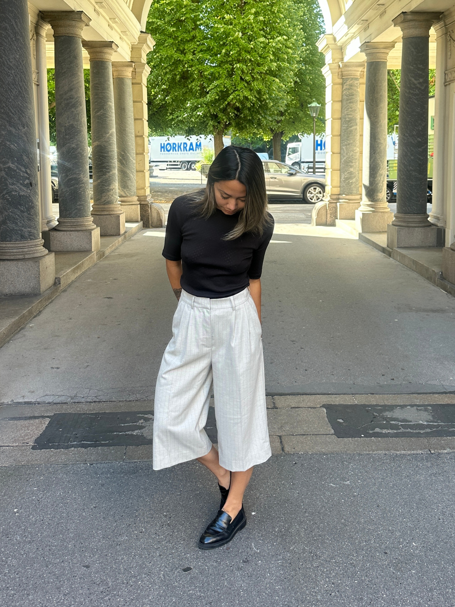basic-apparel-marjo-shorts-chincilla-damen-shorts-bundfalte image 2