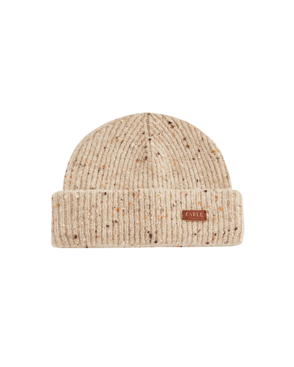 fable-england-strickm-tze-taupe-beanie-damen image 1