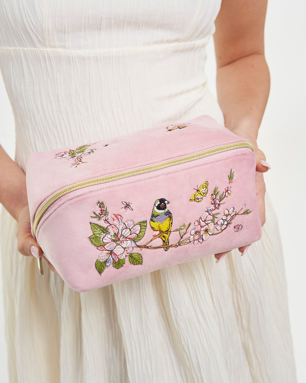 fable-england-pink-love-samt-kosmetiktasche-rosa image 2