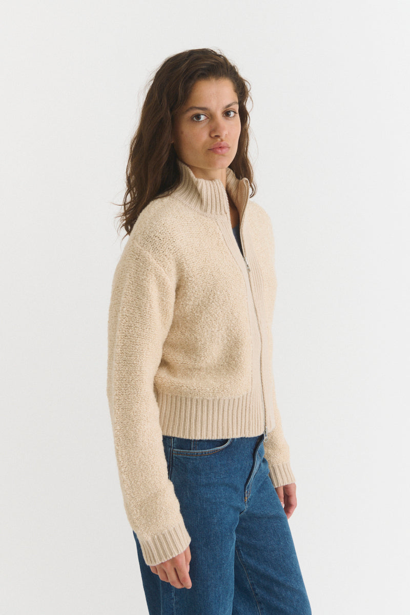 basic-apparel-tanni-cardigan-moonbeam-strickjacke-wolle image 2