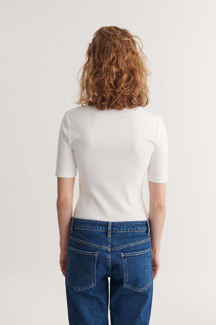 basic-apparel-ludmilla-ss-granddad-t-shirt-bright-white-bio image 4