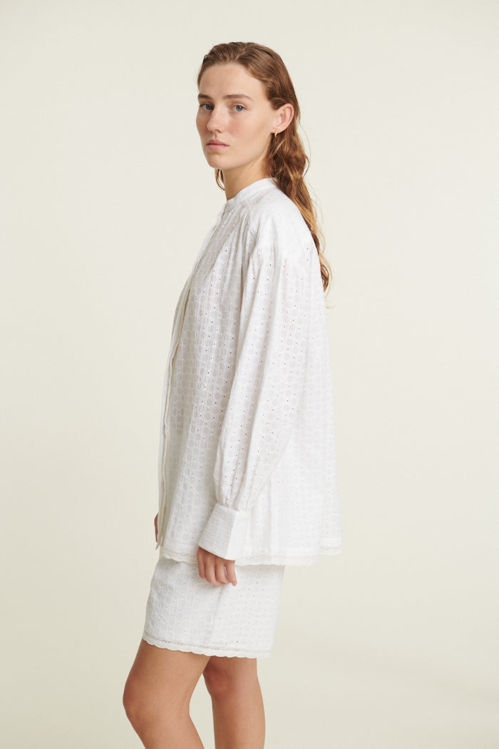 basic-apparel-adie-ba421-06-bluse-bright-white-stickerei image 2
