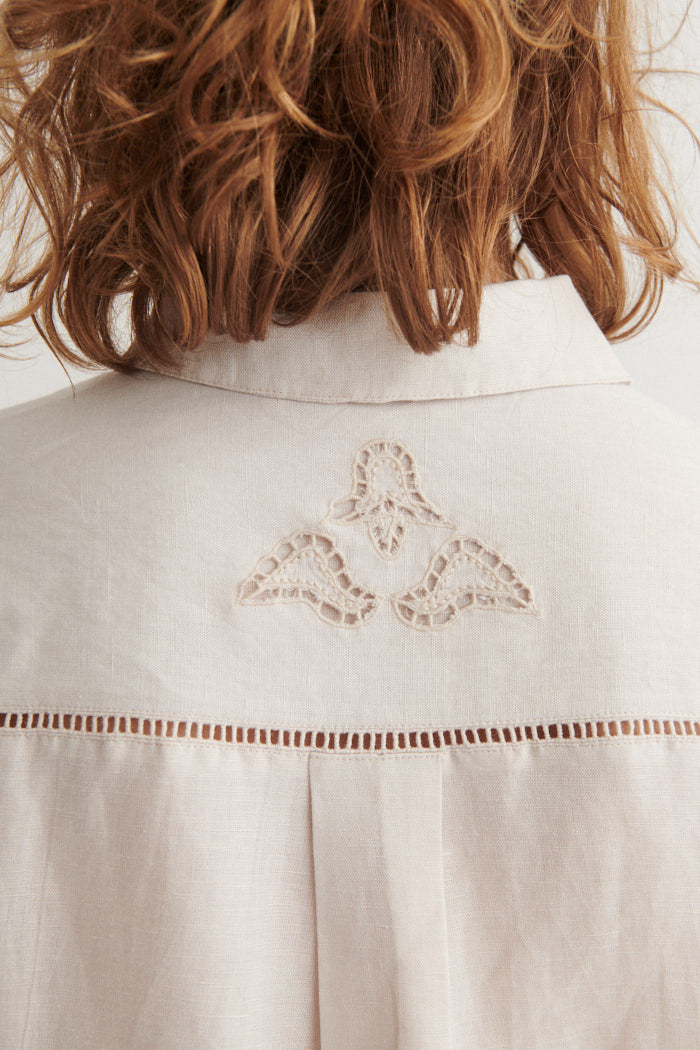 basic-apparel-arina-ss-shirt-ba433-01-kurzarmbluse-moonbeam-leinen image 5