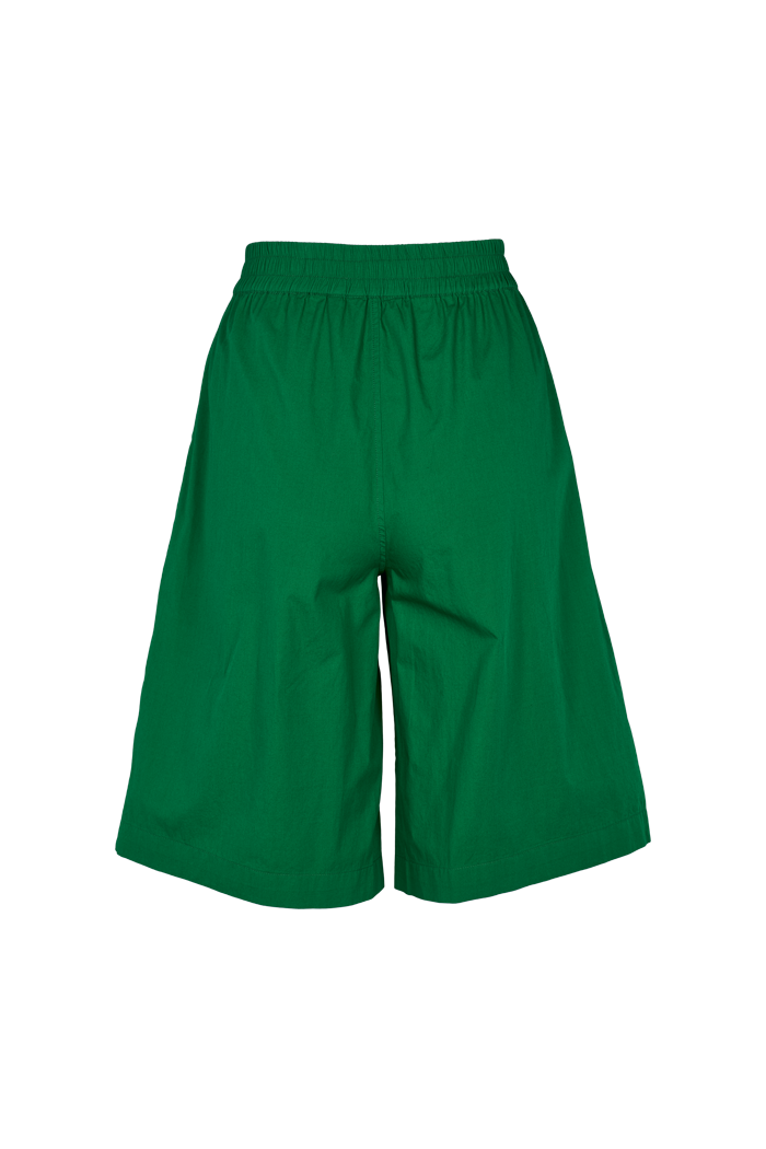 basic-apparel-silje-bermuda-shorts-abundant-green-bio image 6