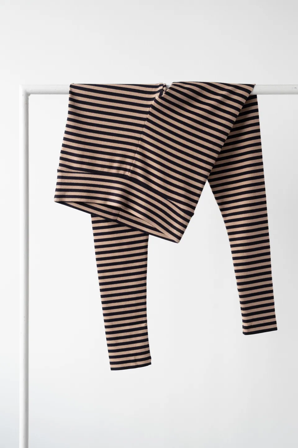 basic-apparel-ludmilla-tights-leggings-black-amphora-bio image 1