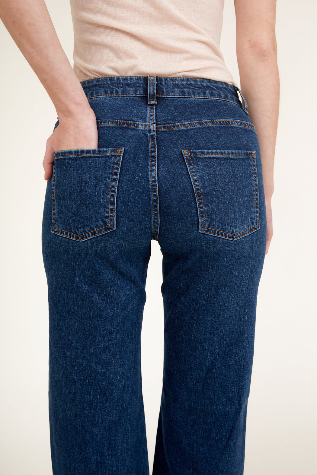basic-apparel-elisa-ba529-05-jeans-mid-blue-bio-baumwolle image 2