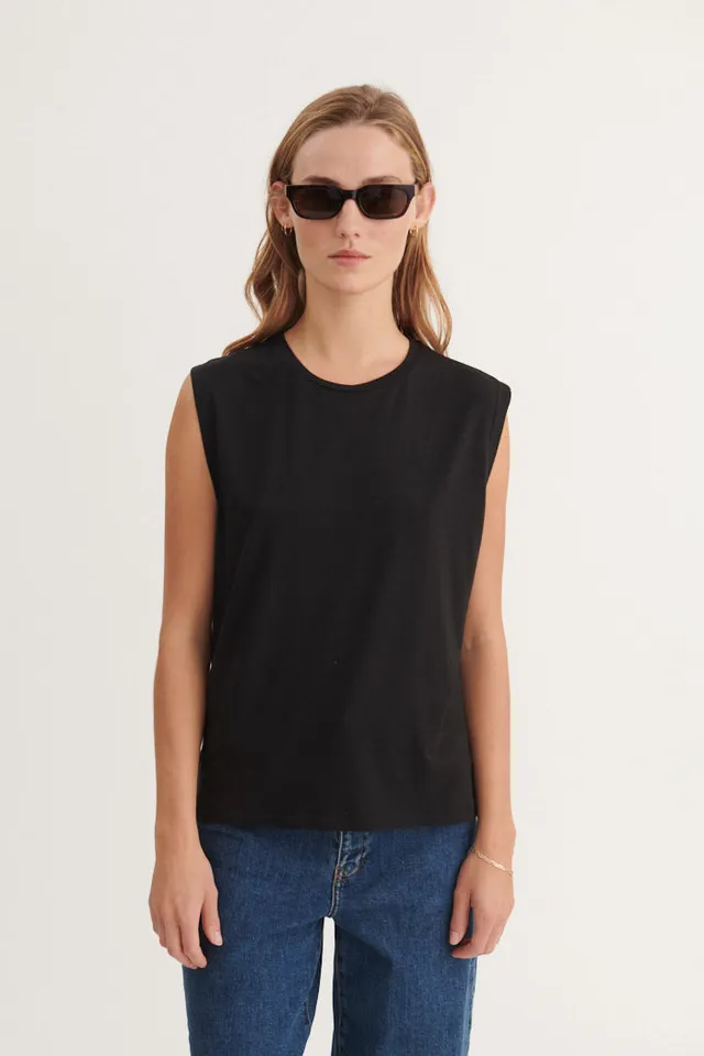 basic-apparel-jolanda-ba121-10-top-schwarz-tencel image 1