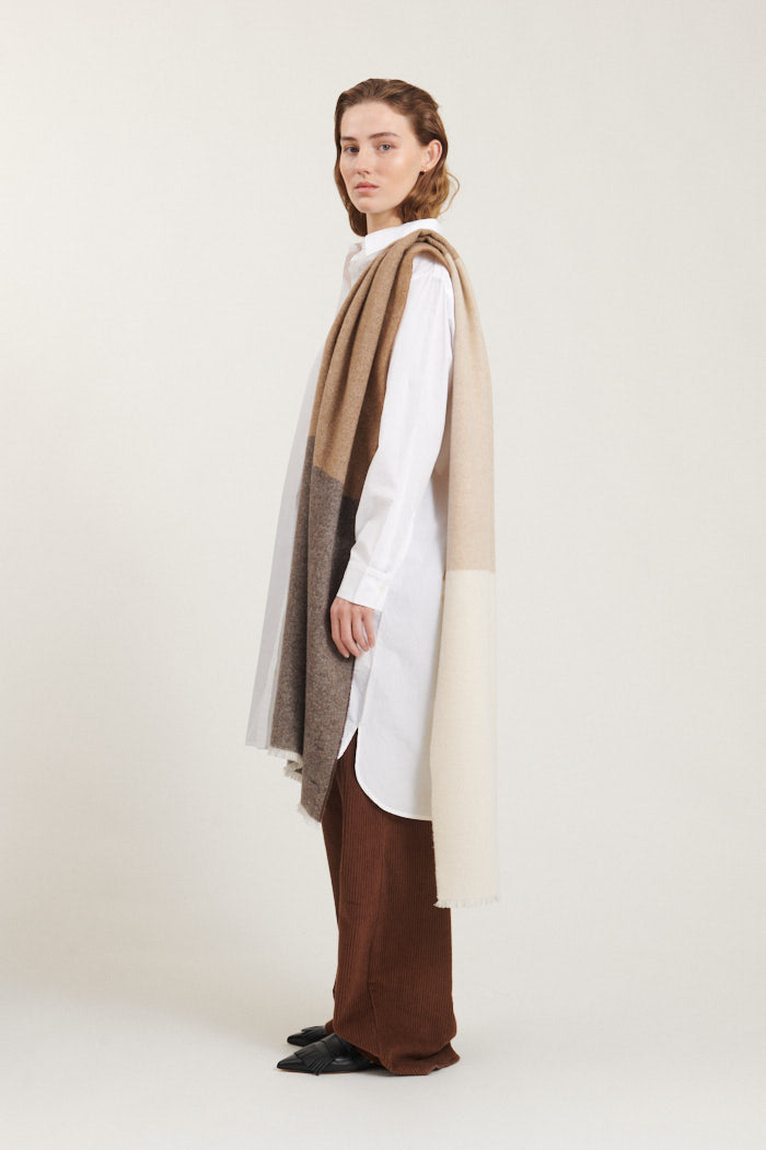 basic-apparel-sena-ba703-01-wollschal-braun-recyclingwolle image 4
