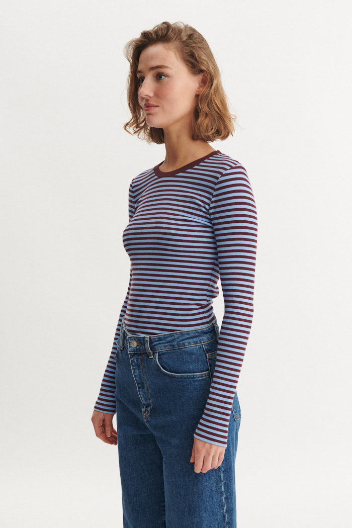 basic-apparel-ludmilla-ls-tee-ba146-01-langarmshirt-bordeaux-bio image 2