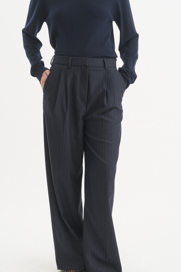 basic-apparel-marjo-pants-stoffhose-sky-captain-blau image 1