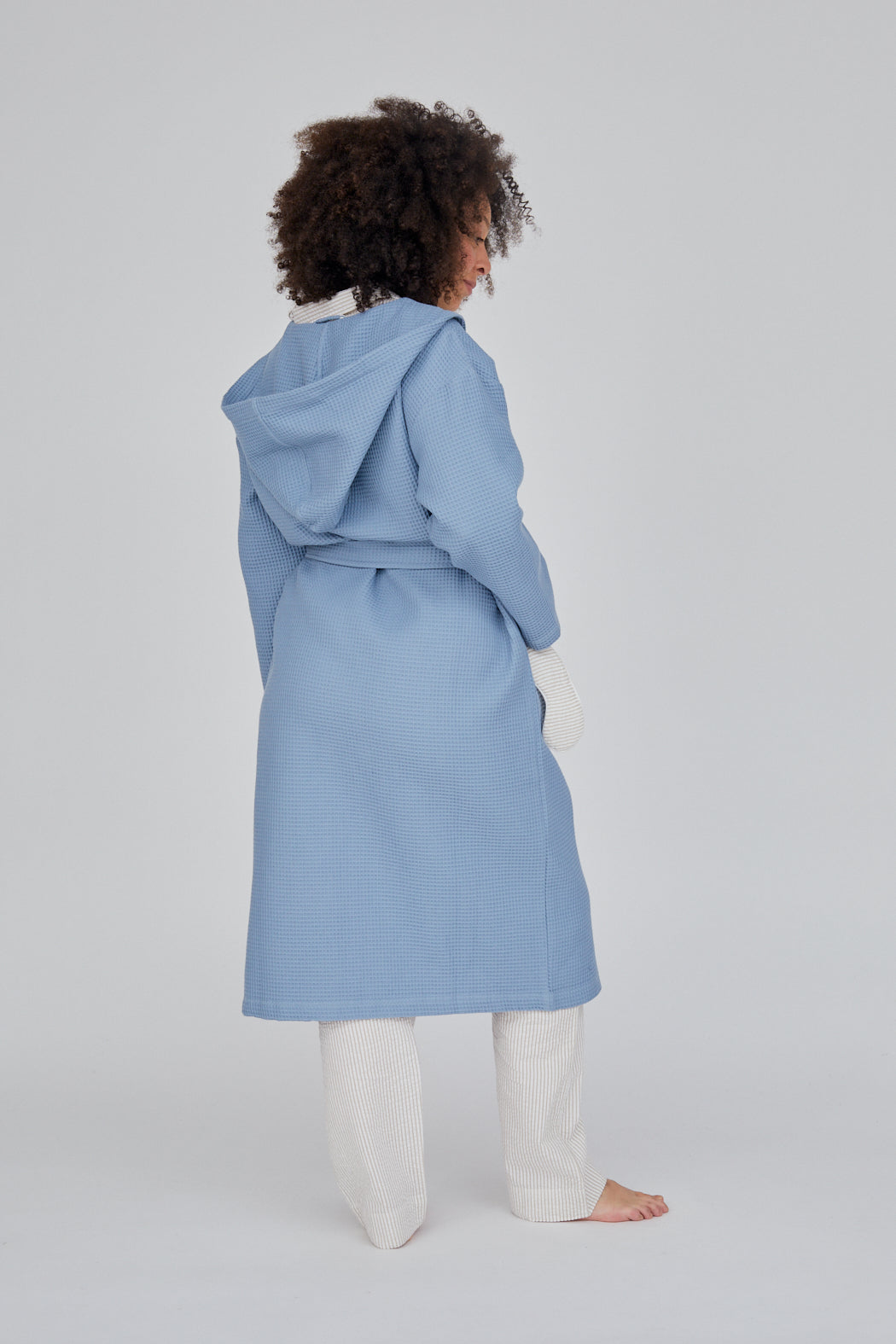basic-apparel-nora-long-robe-ashley-blue-bio image 4