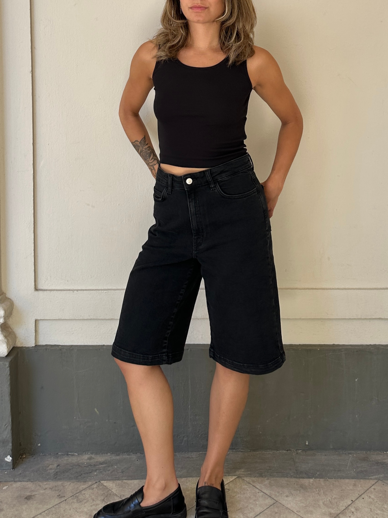 basic-apparel-ea-black-shorts-denimshorts-schwarz-bio-baumwolle image 2