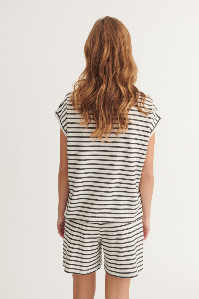 basic-apparel-mary-tee-t-shirt-birch-black-bio-oversize image 3