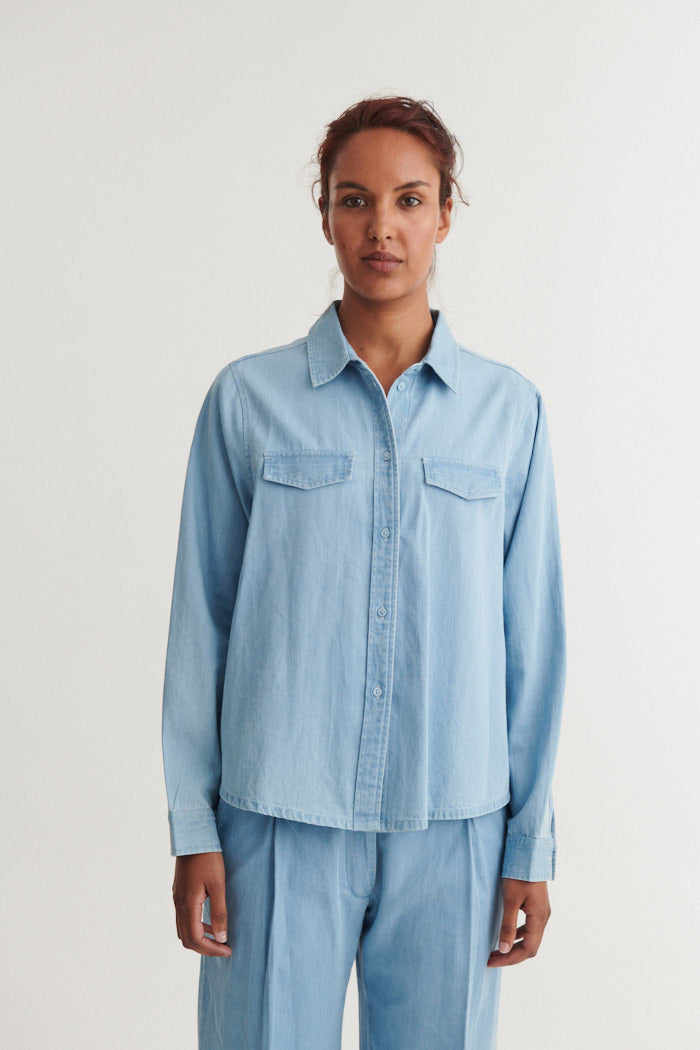 basic-apparel-cody-shirt-jeanshemd-light-wash-bio-baumwolle image 1