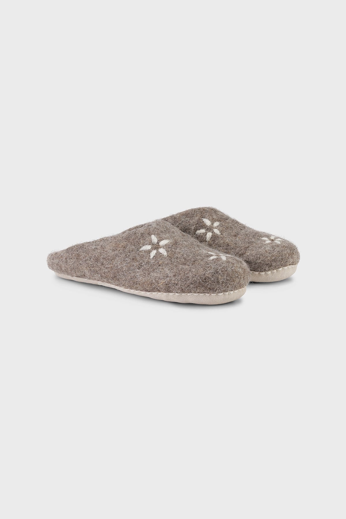 care-by-me-warm-feet-slippers-filz-hausschuhe-braun-39-41 image 4
