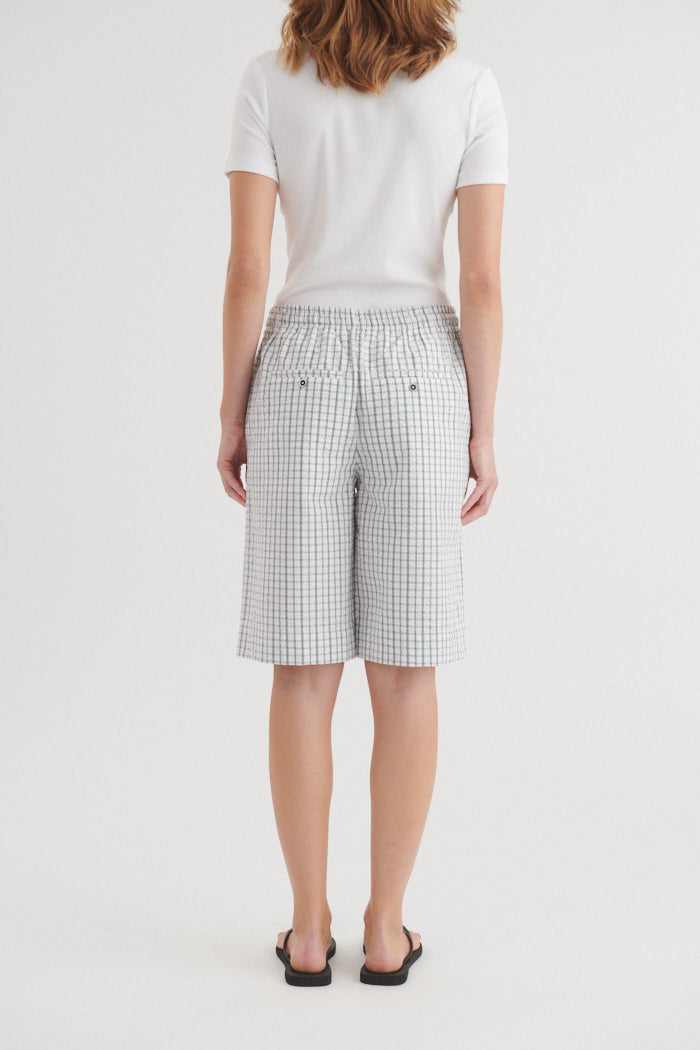basic-apparel-asta-shorts-w-white-asphalt-bio-baumwolle image 4
