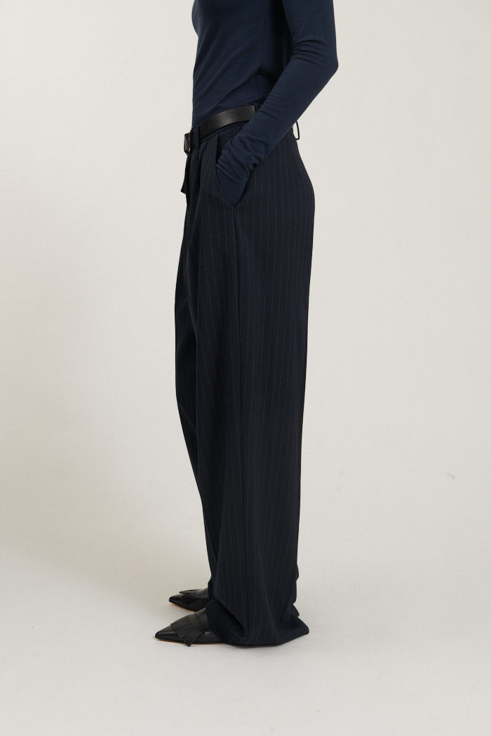 basic-apparel-marjorie-pants-stoffhose-sky-captain-weites-bein image 2
