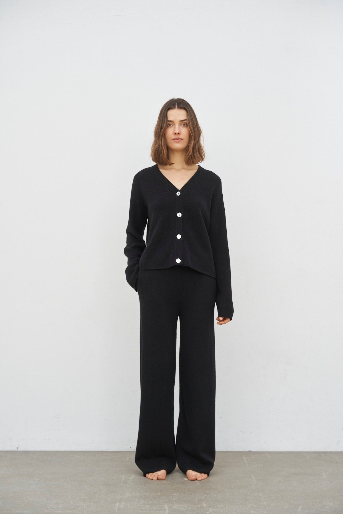 care-by-me-madeline-cardigan-kaschmir-schwarz image 8