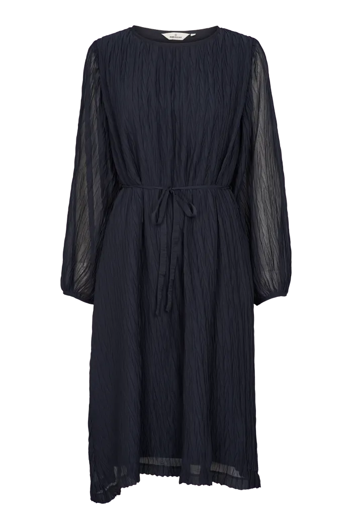 basic-apparel-cris-kleid-black-plissee-recycelt image 1