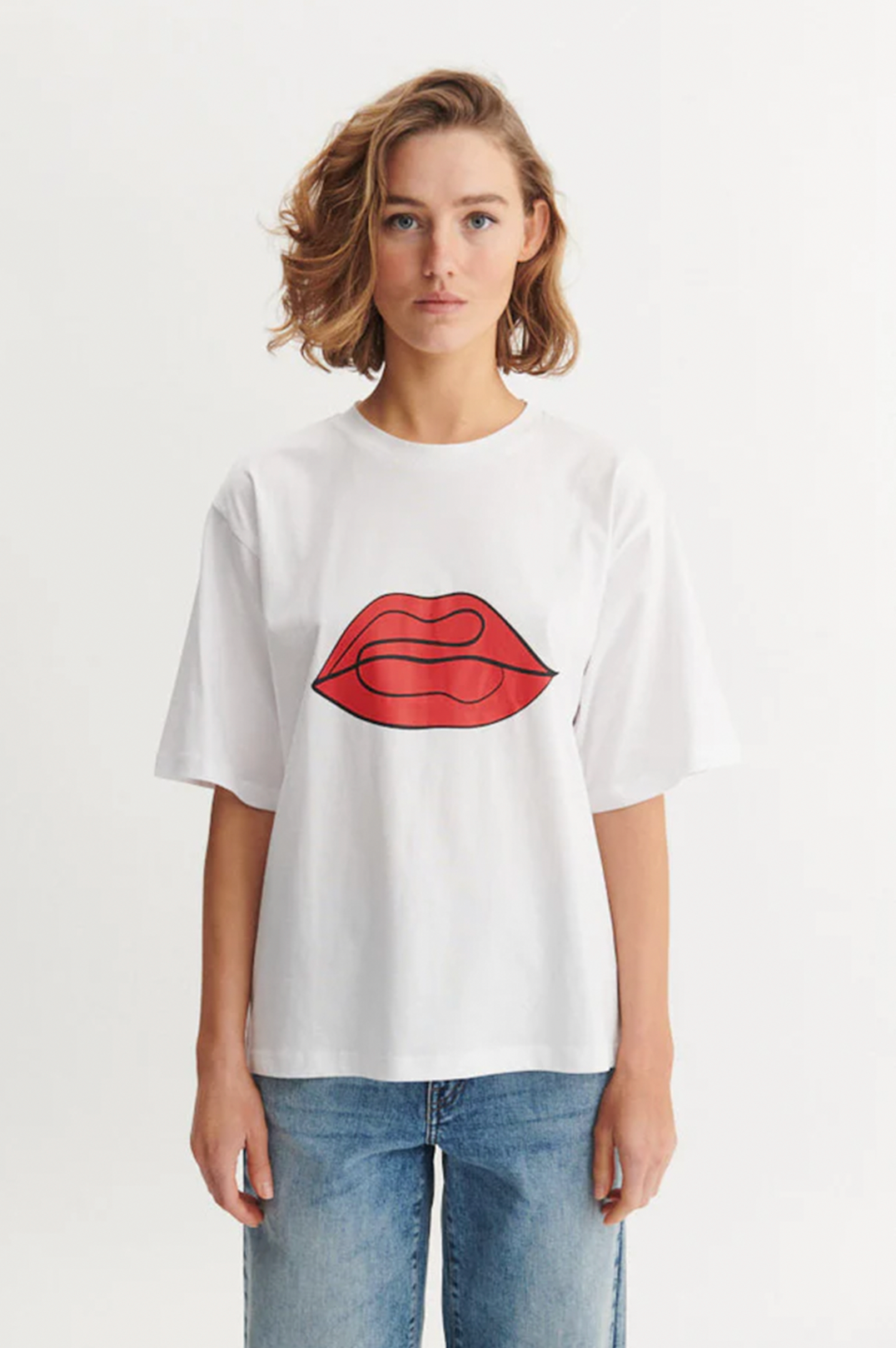basic-apparel-raja-tee-t-shirt-bright-white-red-lip-bio image 1