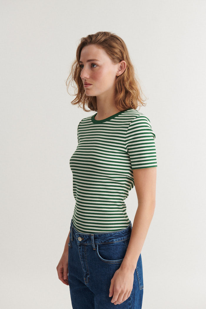 basic-apparel-ludmilla-o-neck-t-shirt-gr-n-bio-baumwolle image 2