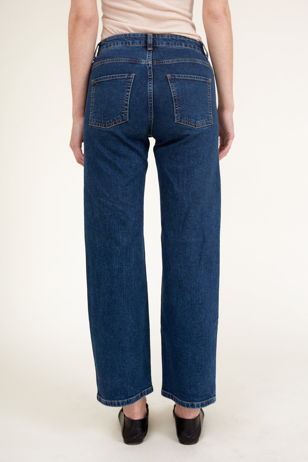 basic-apparel-elisa-ba529-05-jeans-mid-blue-bio-baumwolle image 4