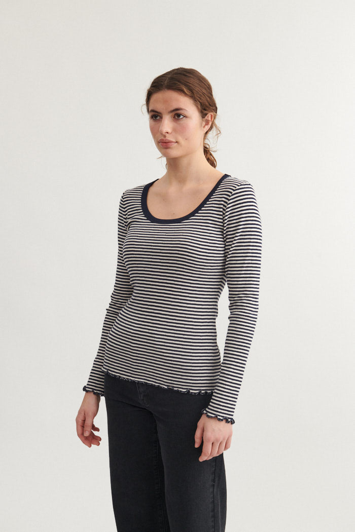 basic-apparel-silma-ls-tee-ba186-03-langarmshirt-blau-bio image 2