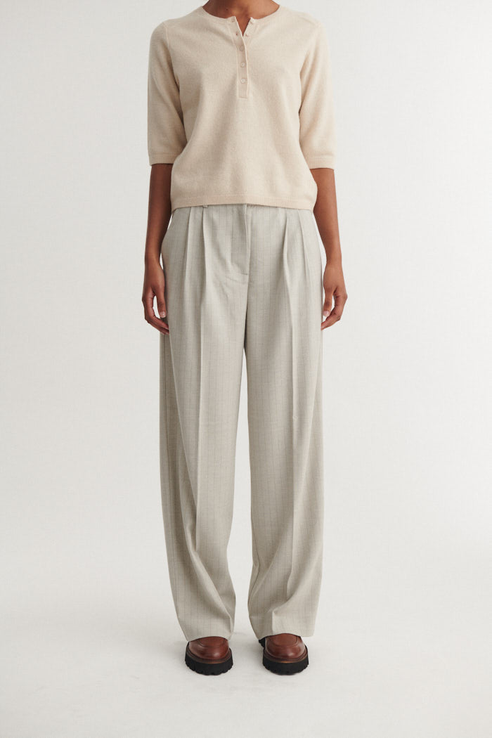 basic-apparel-marjo-pants-stoffhose-chincilla-weites-bein image 1