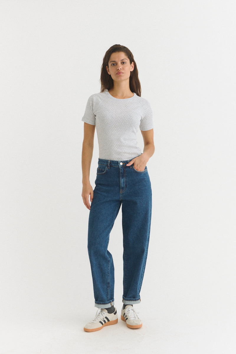 basic-apparel-arense-ba140-04-t-shirt-bio-grau-lochmuster image 5