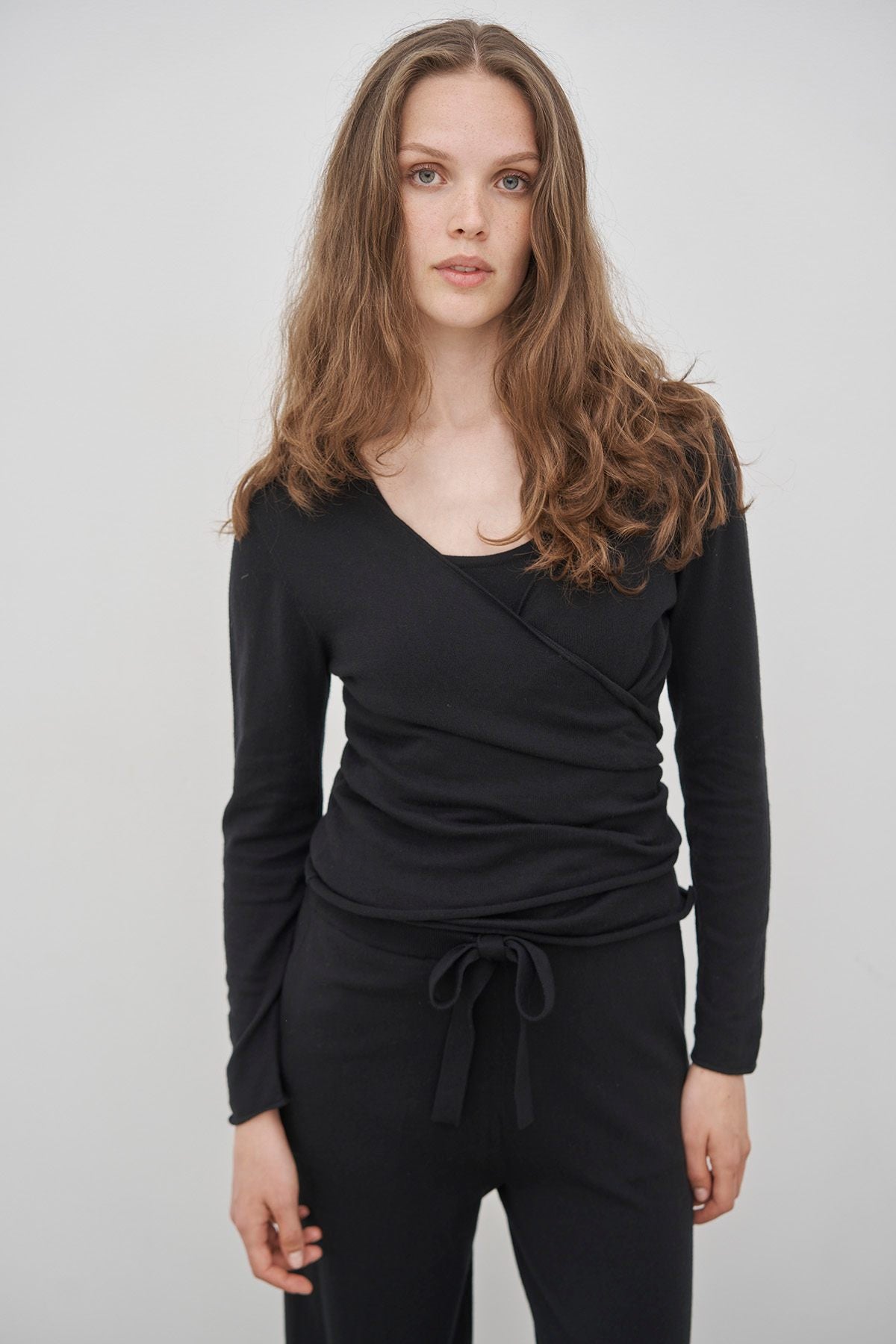 care-by-me-breathe-wickel-cardigan-black-baumwolle-seide image 2