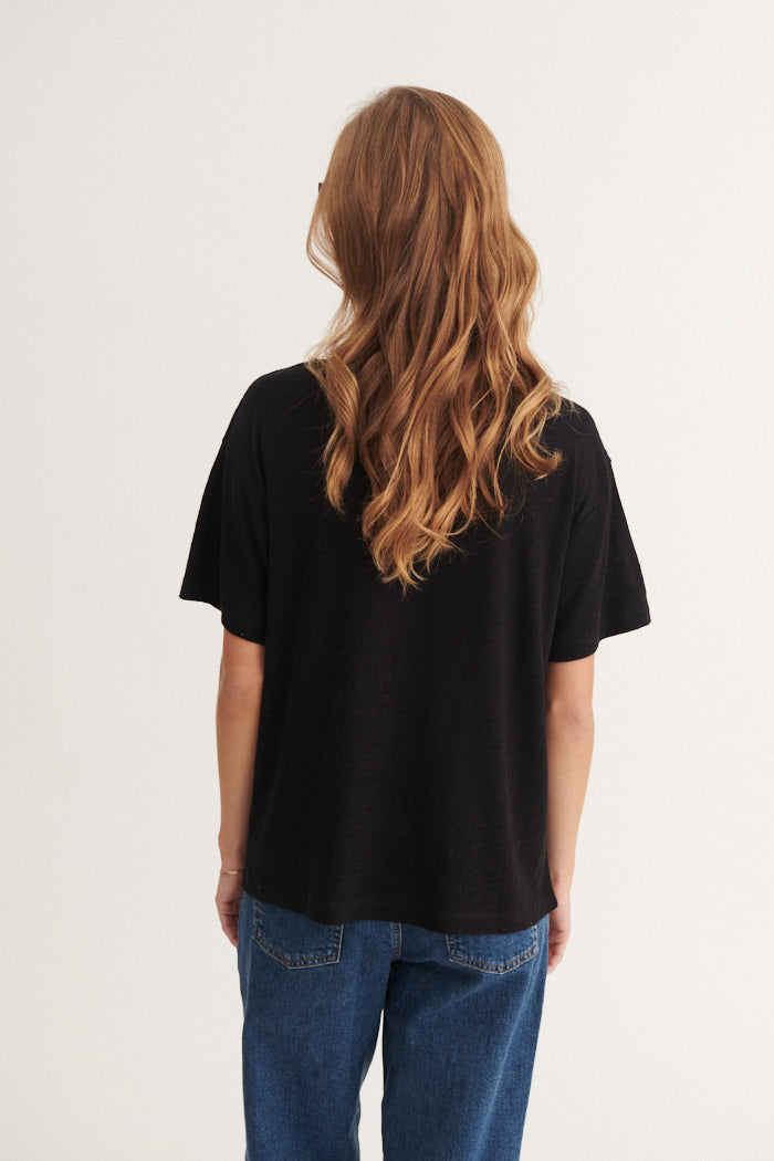 basic-apparel-ryda-v-neck-tee-t-shirt-schwarz-leinen-viskose image 3