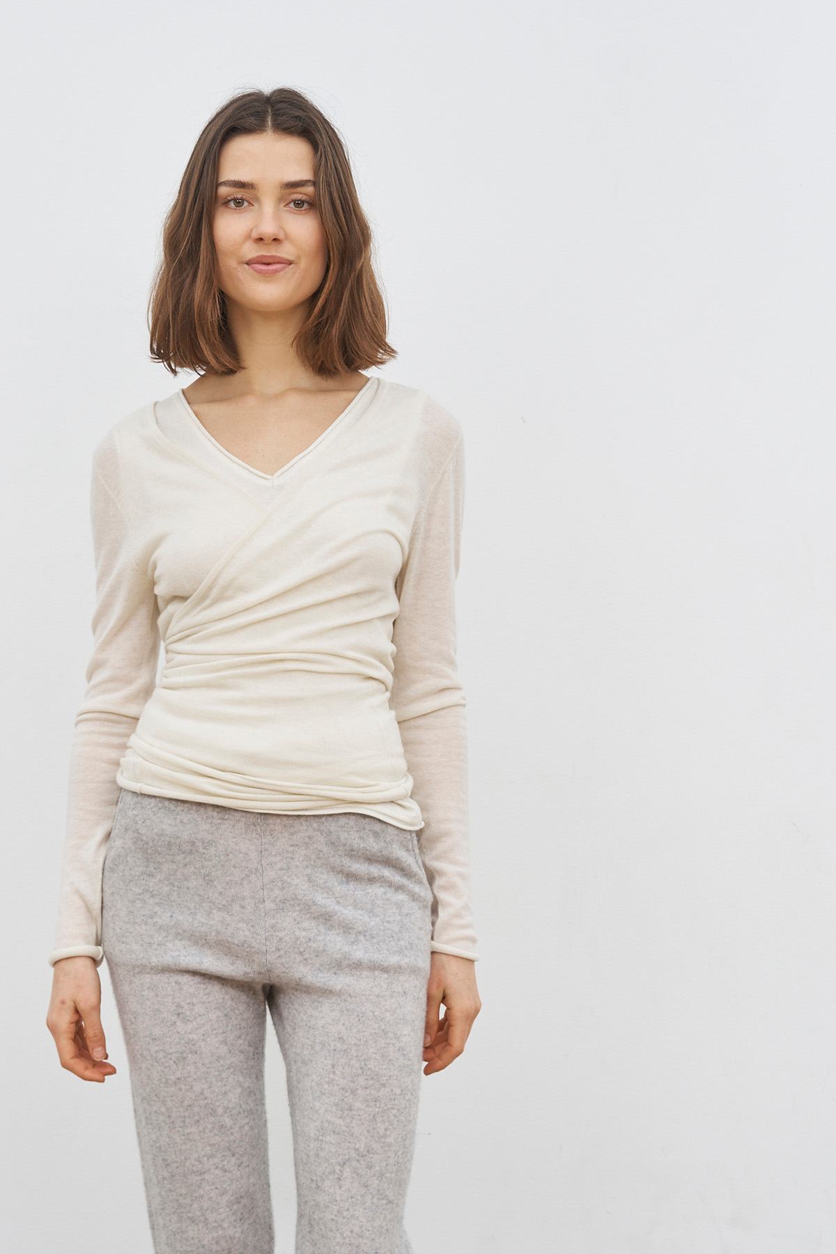 care-by-me-flow-wrap-cardigan-smoke-kaschmir-wickelcardigan image 1