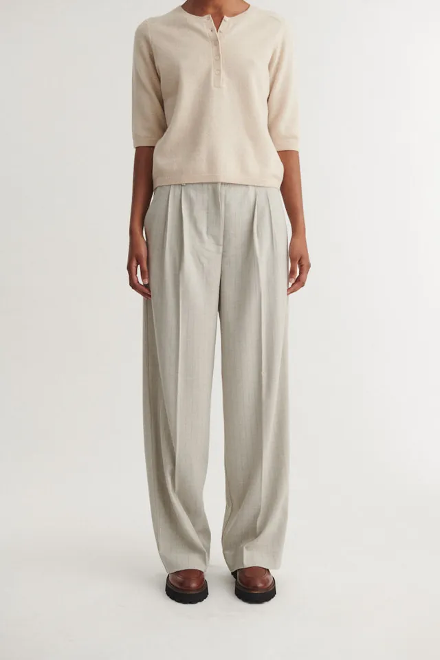 basic-apparel-marjo-pants-stoffhose-chincilla-weites-bein image 1