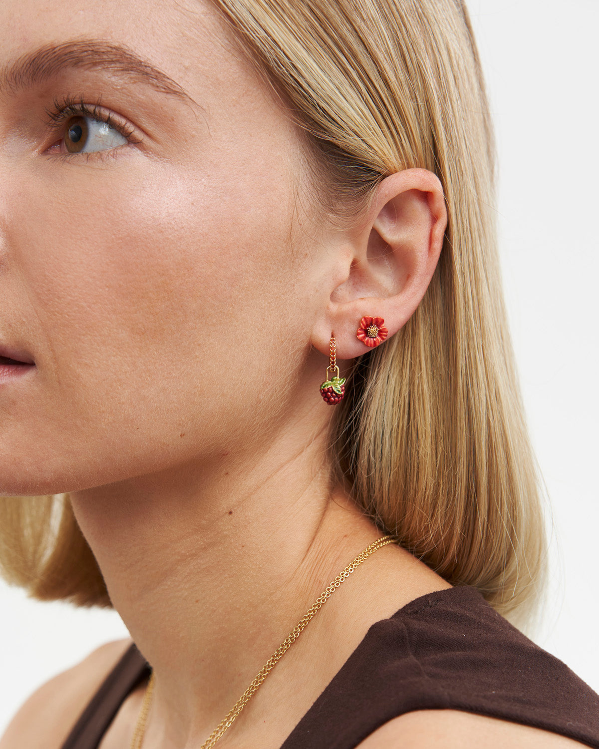 fable-england-red-blossom-ohrstecker-gold-granatapfel image 2