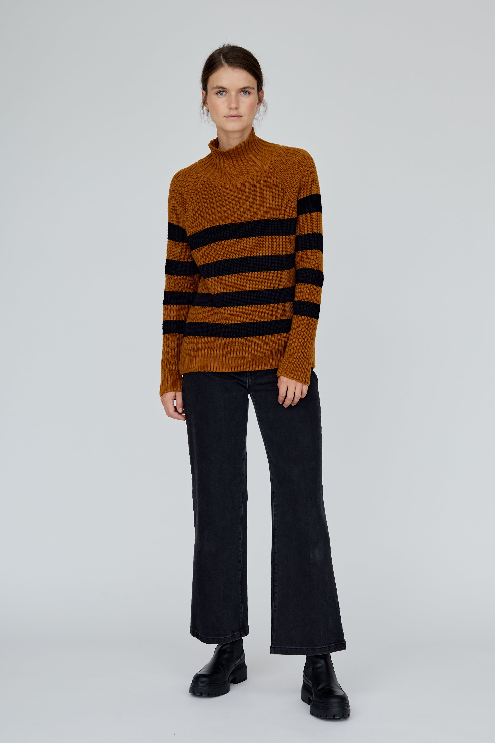 basic-apparel-sweety-pullover-bronze-brown-streifen-bio image 1