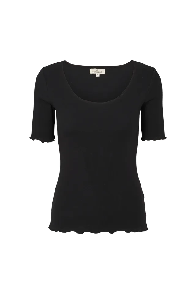 basic-apparel-ludmilla-scallop-tee-t-shirt-schwarz-bio image 1